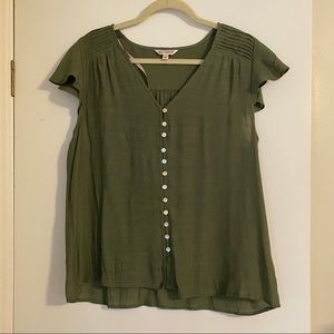 Green linen button up